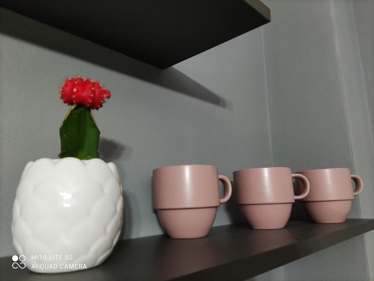 Koa Studio 1 Korce Luaran gambar