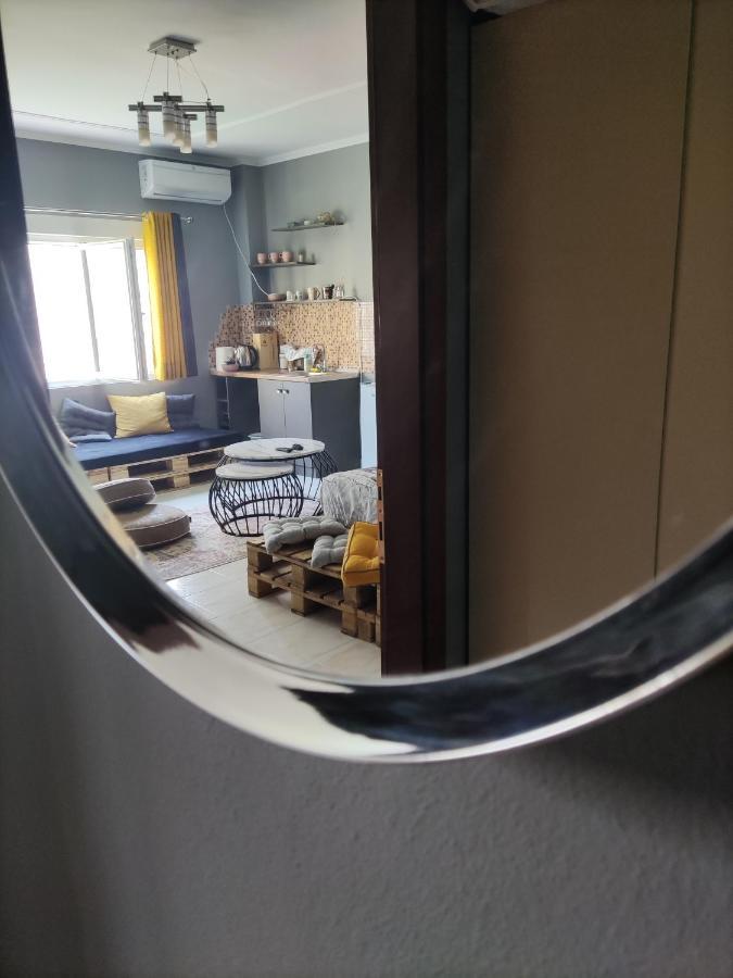 Koa Studio 1 Korce Luaran gambar
