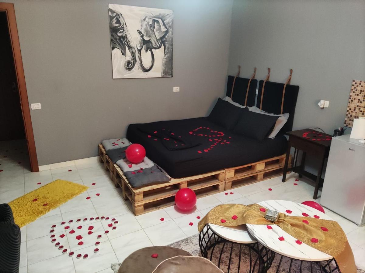 Koa Studio 1 Korce Luaran gambar