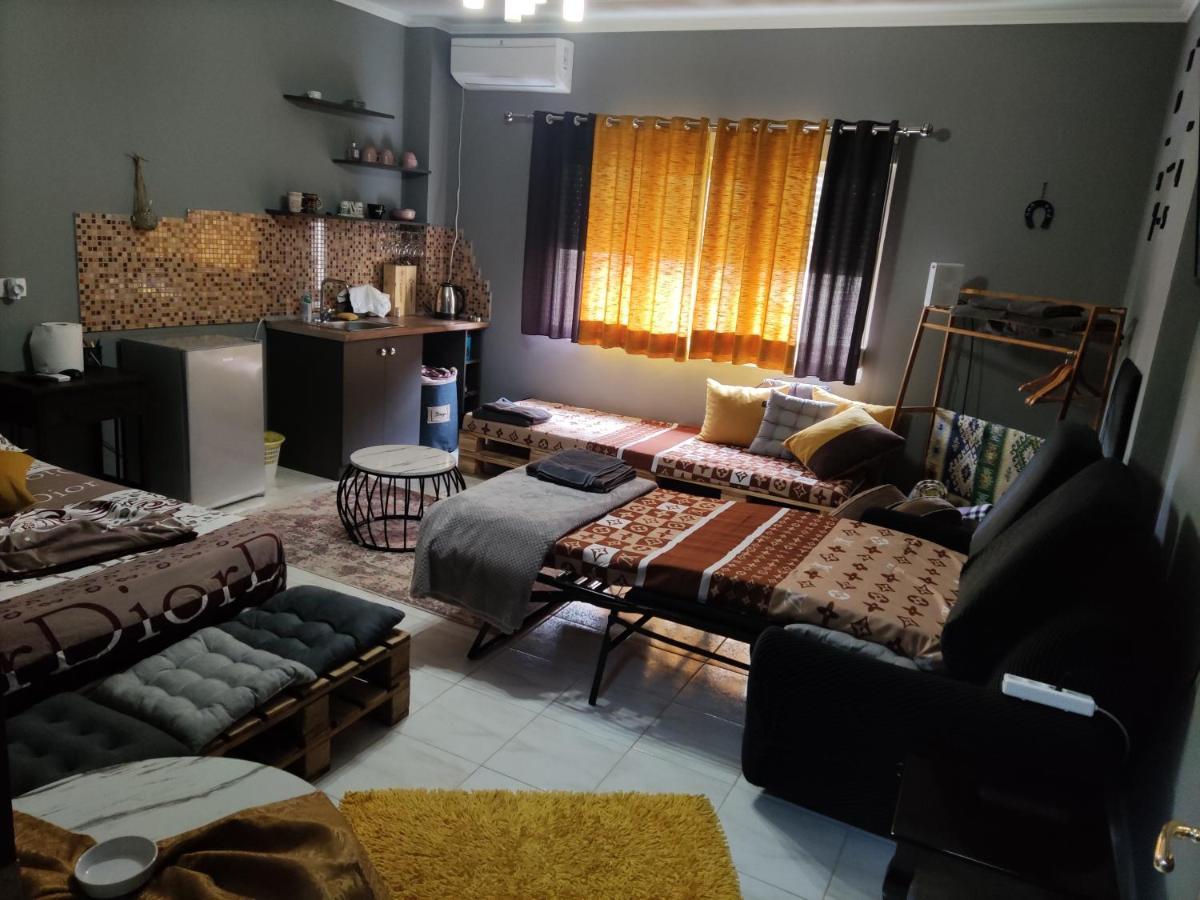 Koa Studio 1 Korce Luaran gambar