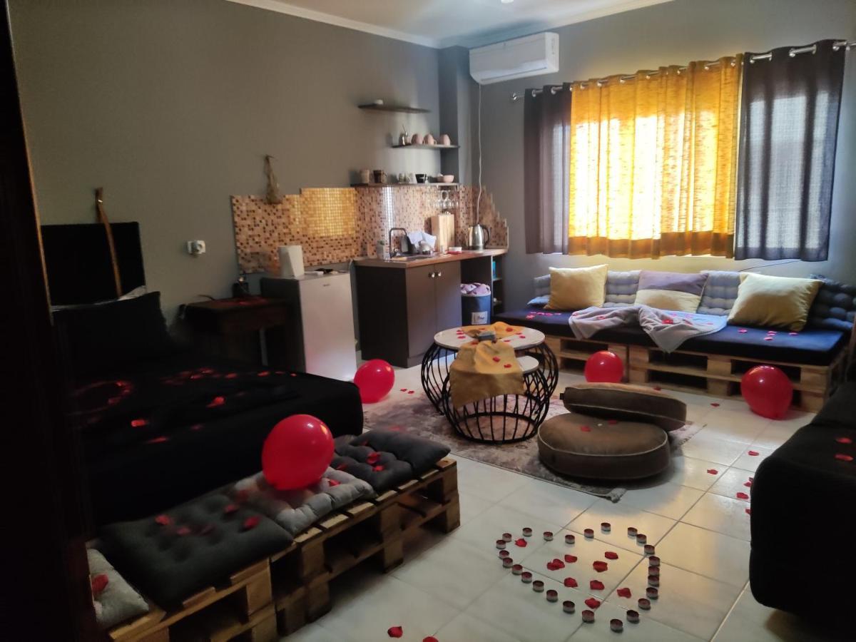 Koa Studio 1 Korce Luaran gambar