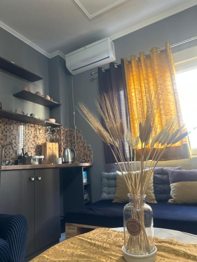Koa Studio 1 Korce Luaran gambar