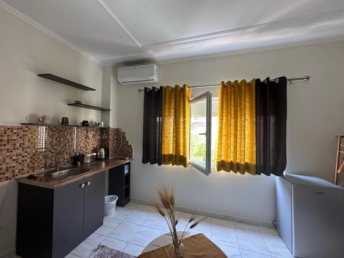 Koa Studio 1 Korce Luaran gambar